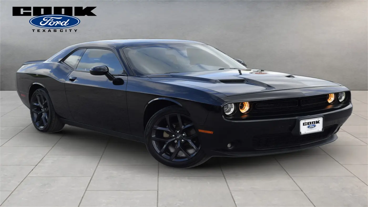 2022 Dodge Challenger SXT