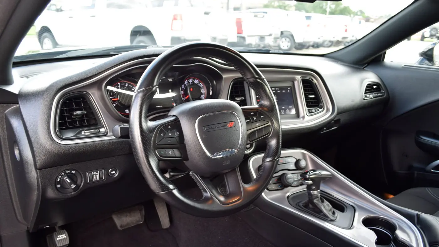 2022 Dodge Challenger SXT
