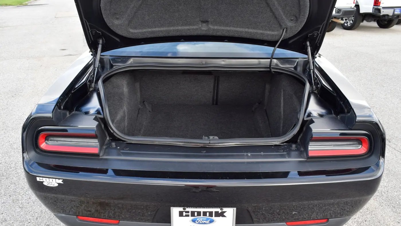 2022 Dodge Challenger SXT