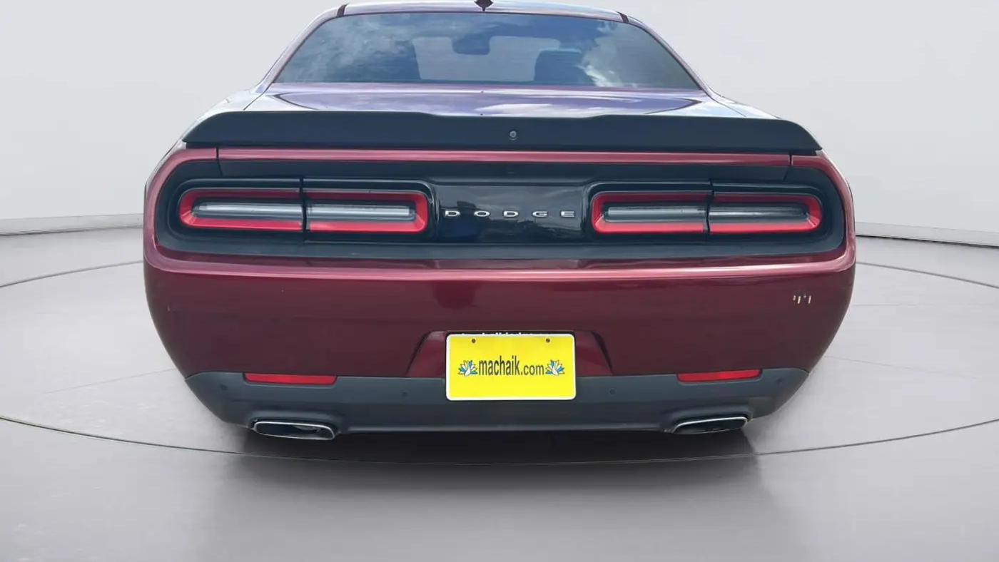 2018 Dodge Challenger SXT Plus