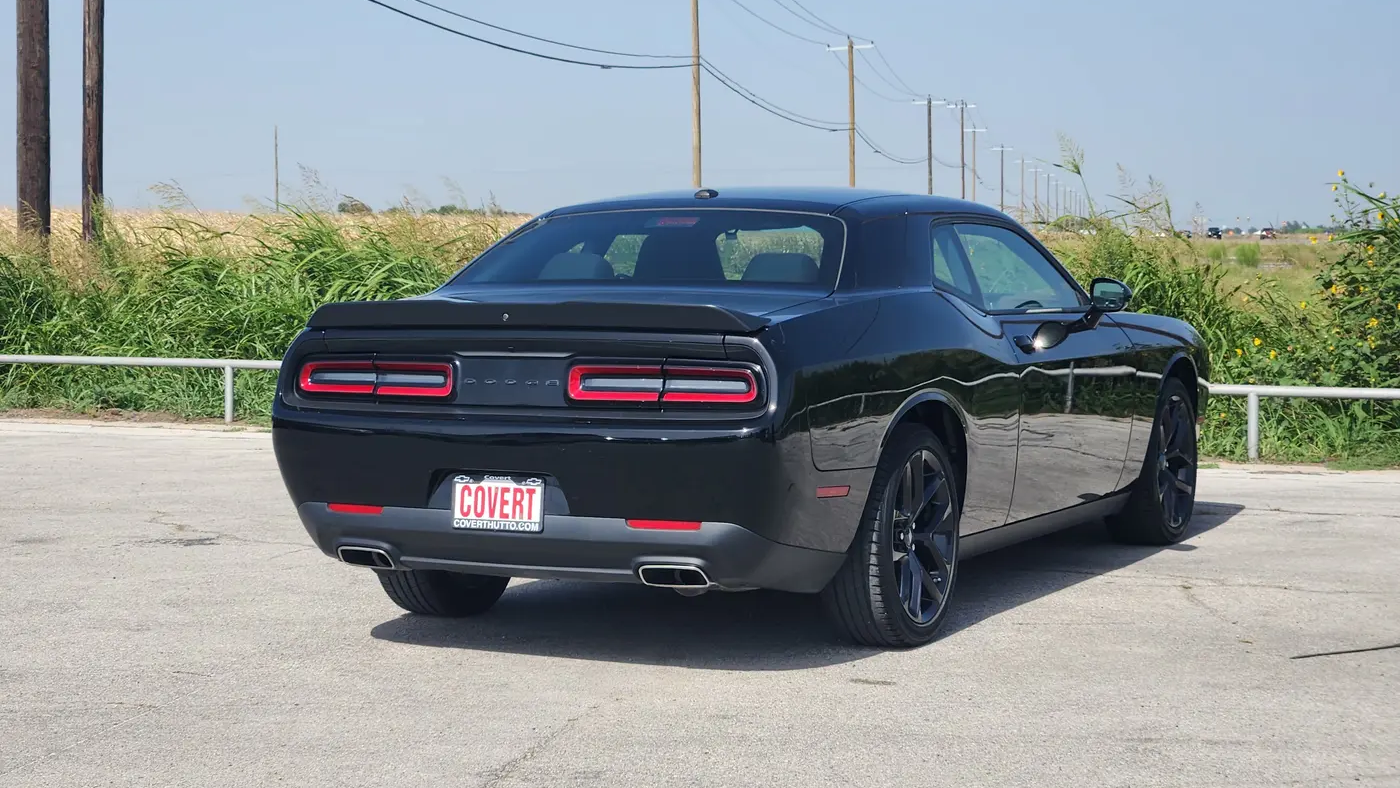 2022 Dodge Challenger SXT