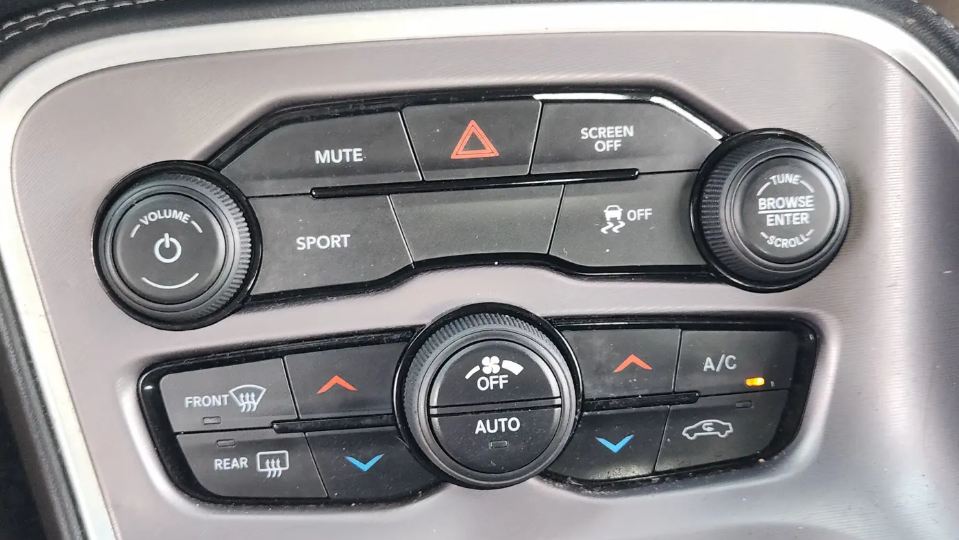 2022 Dodge Challenger SXT