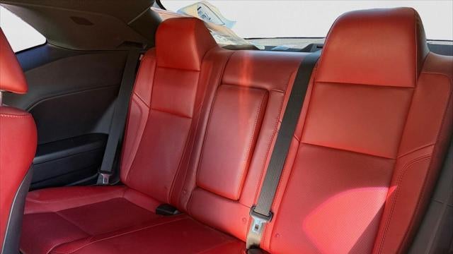 2015 Dodge Challenger SXT Plus