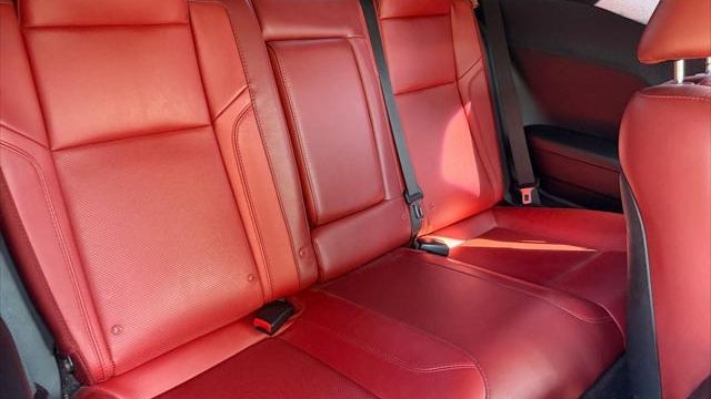 2015 Dodge Challenger SXT Plus