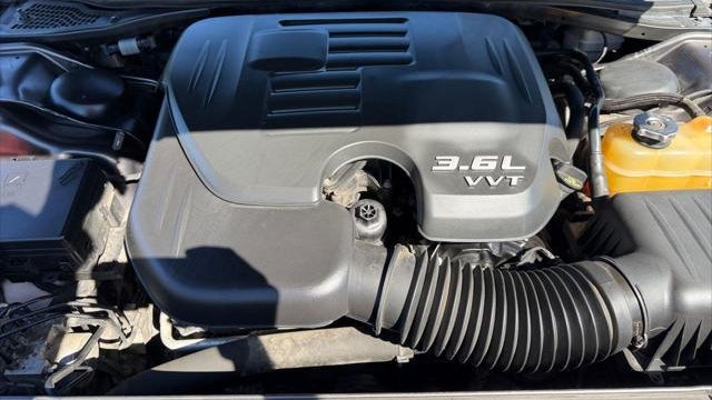 2015 Dodge Challenger SXT Plus