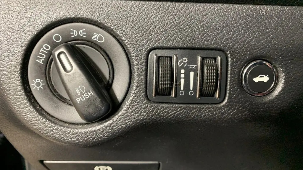 2015 Dodge Challenger R/T Plus