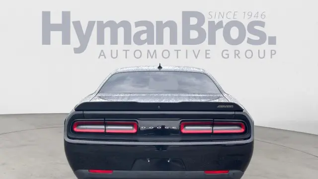 2016 Dodge Challenger R/T Shaker