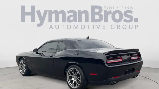 2016 Dodge Challenger R/T Shaker