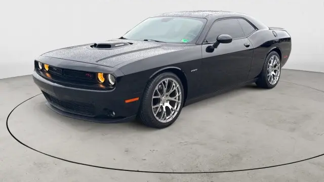 2016 Dodge Challenger R/T Shaker