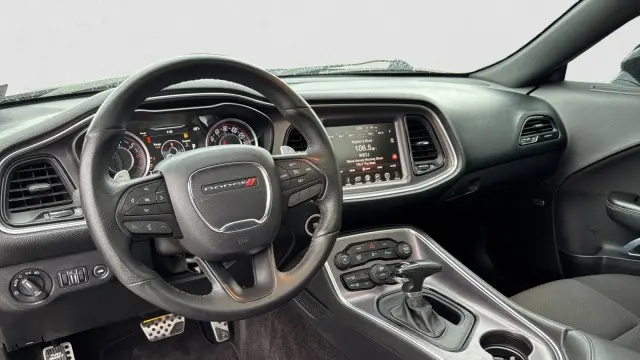 2016 Dodge Challenger R/T Shaker