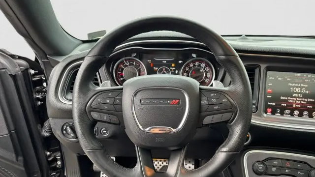 2016 Dodge Challenger R/T Shaker