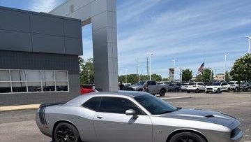 2015 Dodge Challenger R/T Scat Pack Shaker