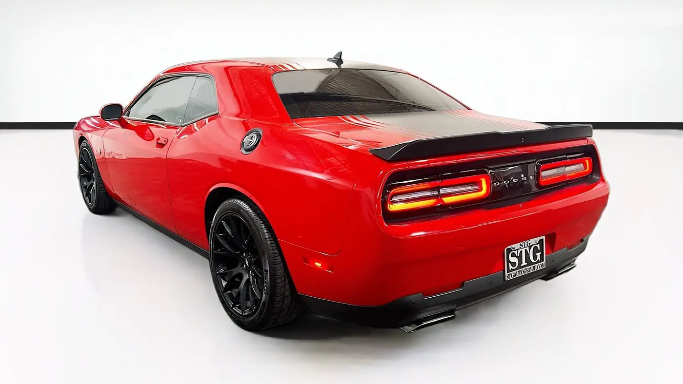 2018 Dodge Challenger 392 HEMI Scat Pack Shaker