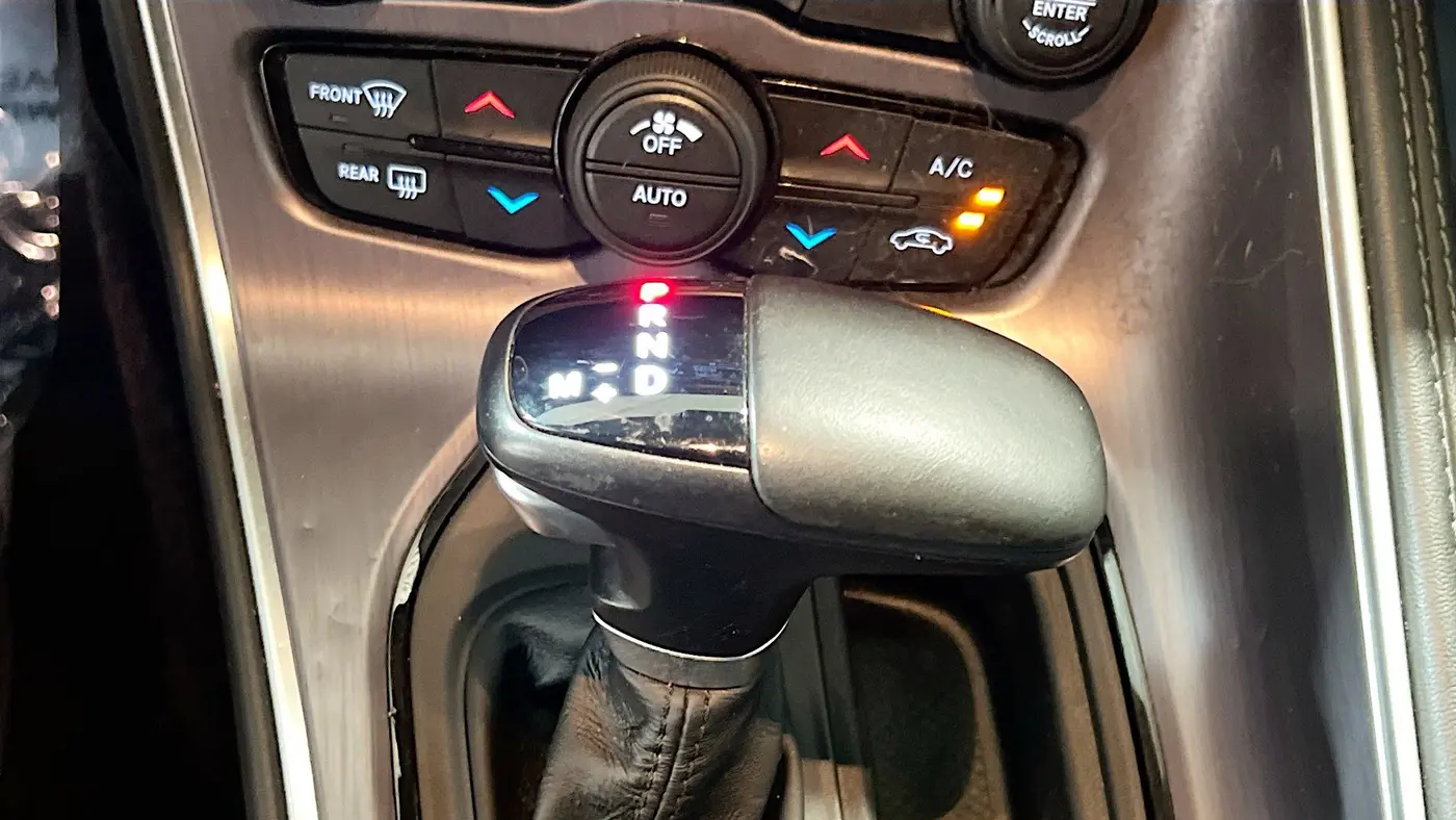 2018 Dodge Challenger 392 HEMI Scat Pack Shaker