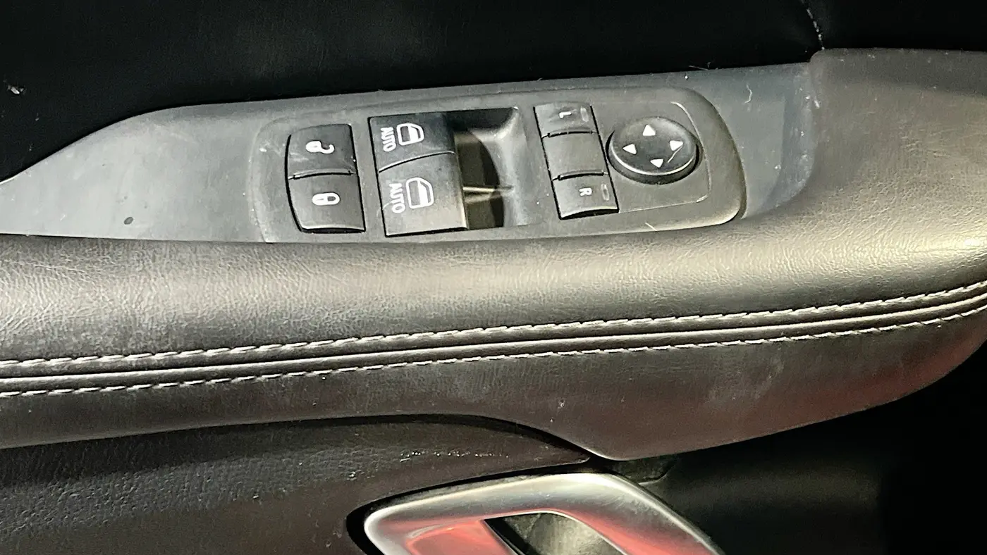 2018 Dodge Challenger 392 HEMI Scat Pack Shaker
