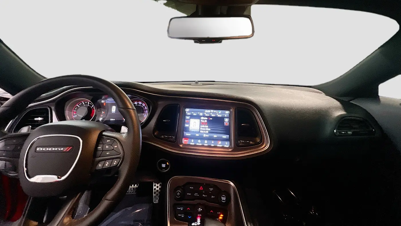 2018 Dodge Challenger 392 HEMI Scat Pack Shaker