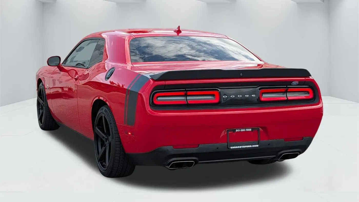 2016 Dodge Challenger R/T Scat Pack