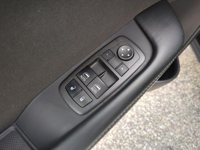 2022 Dodge Challenger - $32,900