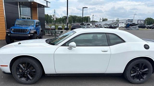 2022 Dodge Challenger SXT