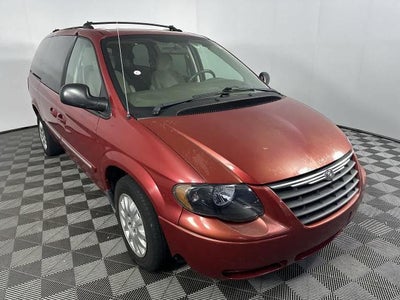 2005 Chrysler Town And Country Signature Series 4DR Extended Mini-Van