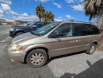 2005 Town and Country Thumbnail 5