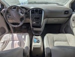 2005 Town and Country Thumbnail 13