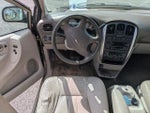 2005 Town and Country Thumbnail 14