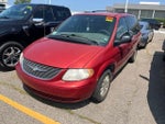 2003 Town and Country Thumbnail 3
