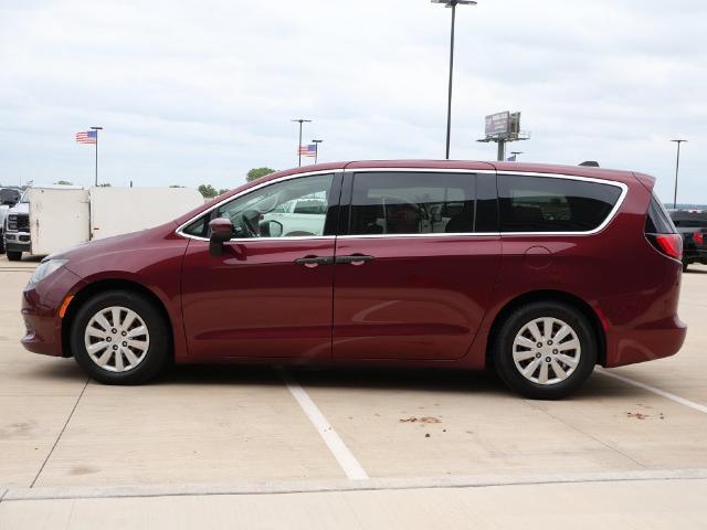 2020 Chrysler Voyager - $10,604