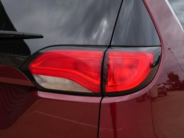 2020 Chrysler Voyager - $10,604