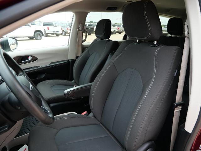 2020 Chrysler Voyager - $10,604