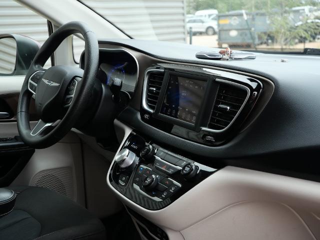 2020 Chrysler Voyager - $10,604