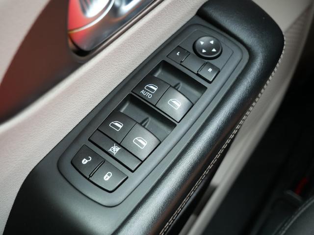 2020 Chrysler Voyager - $10,604