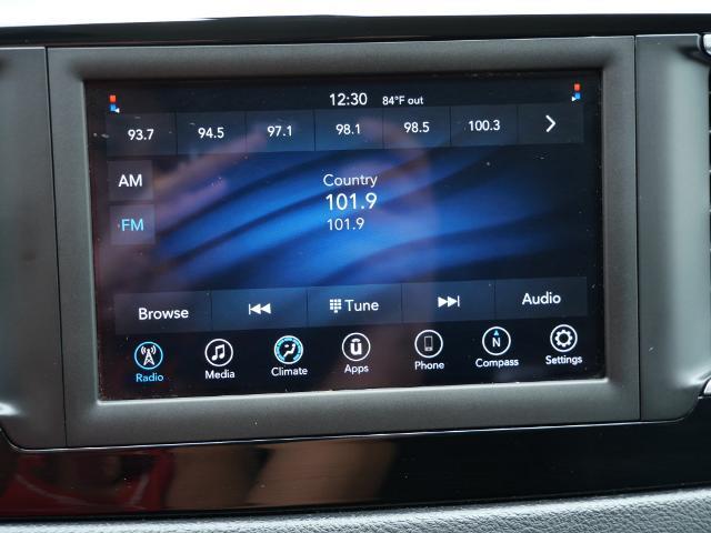 2020 Chrysler Voyager - $10,604