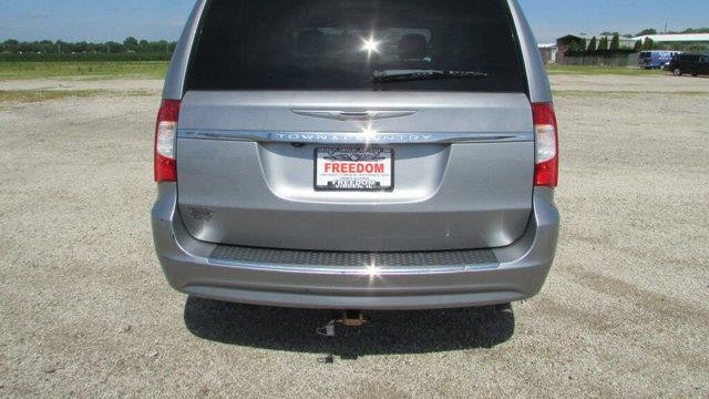 2015 Chrysler Town and Country LX