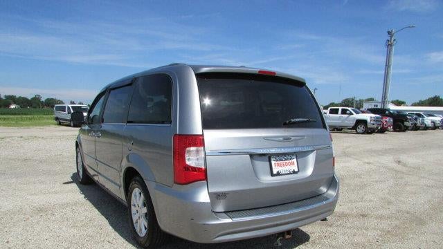 2015 Chrysler Town and Country LX