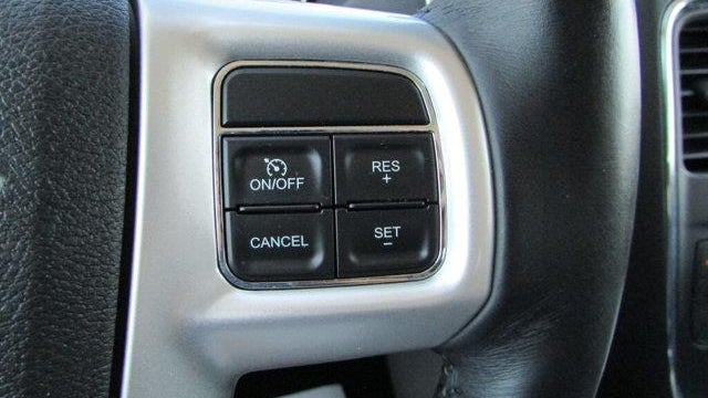 2015 Chrysler Town and Country LX