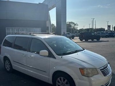 2013 Chrysler Town And Country Touring 4DR Mini-Van