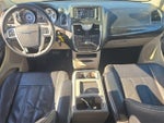 2014 Town and Country Thumbnail 19