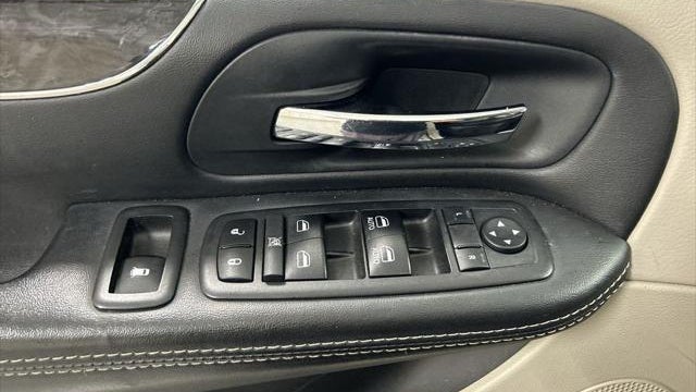 2014 Chrysler Town and Country Touring