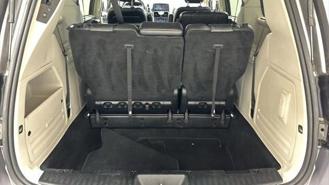 2014 Chrysler Town and Country Touring