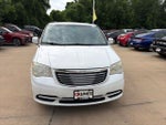 2014 Town and Country Thumbnail 3