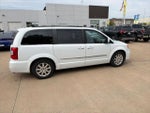 2014 Town and Country Thumbnail 10