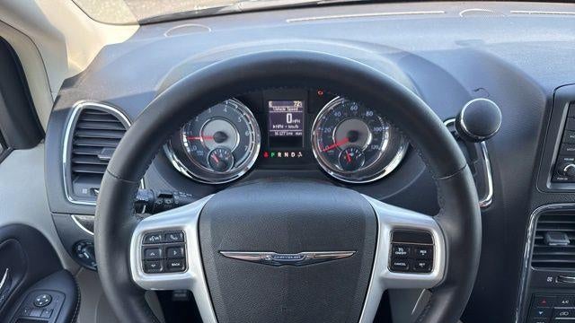 2014 Chrysler Town and Country Touring