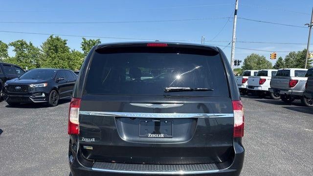 2014 Chrysler Town and Country Touring