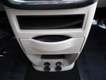 2015 Town and Country Thumbnail 31