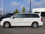2016 Town and Country Thumbnail 2