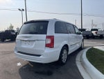 2016 Town and Country Thumbnail 5