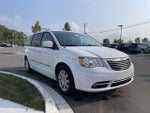 2016 Town and Country Thumbnail 7