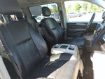 2016 Town and Country Thumbnail 15